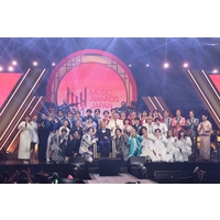 �y�A���[�h�z�uMUSIC AWARDS JAPAN�v�ŗD�G���́E�̗w�Ȋy�ȏ܂�SHOW-WA��MATSURI�u�l��̌��J�v�@���ʌ��J�܁E�k���O�Y�u�܂�v�ő�c�~